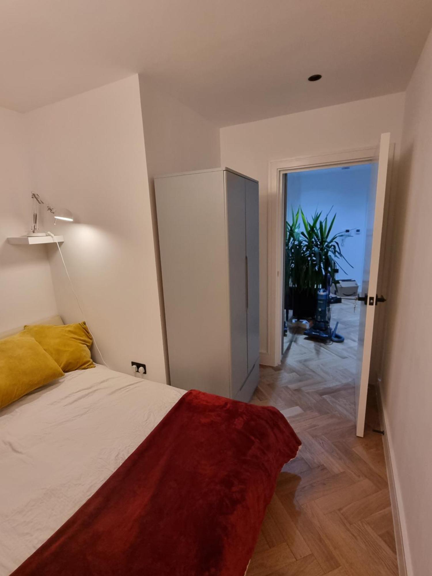 Bright Spacious Apartment In The Park 런던 외부 사진